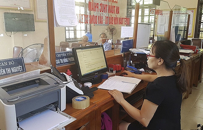 Đẩy mạnh ứng dụng công nghệ thông tin phát triển thương mại điện tử cho HTX